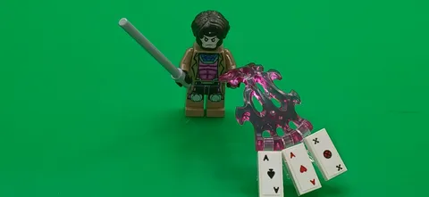 LEGO Gambit Minifigure from Marvel X-Men X-Mansion set 76294