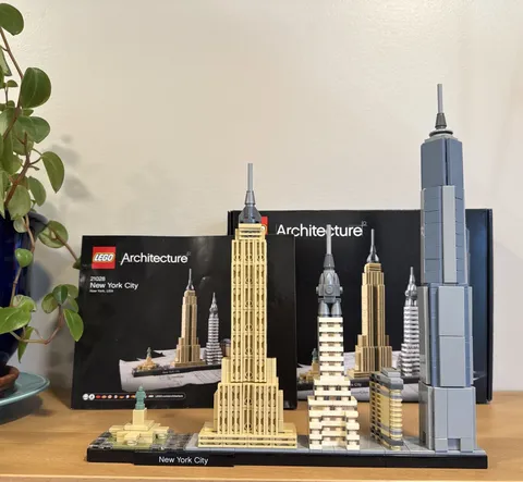 LEGO ARCHITECTURE 21028 NEW YORK CITY 100% Complete 598pcs/Box/Manual Retired