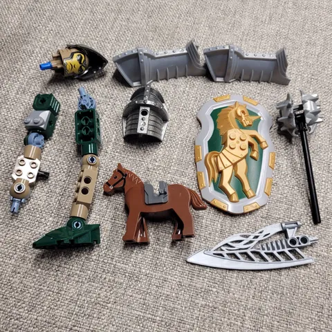 Lego Knight Starwars Lot Parts And Pieces And Accessories ￼