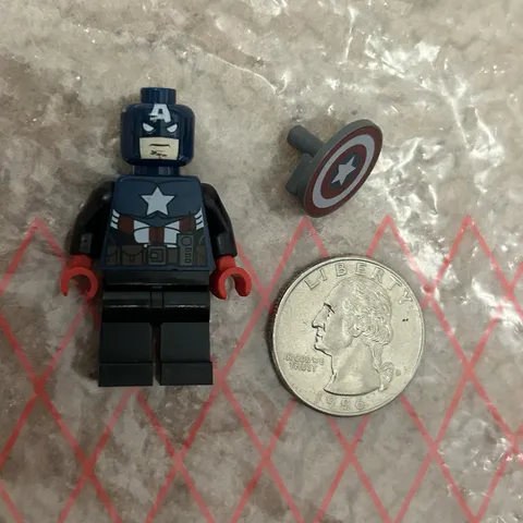 Lego Minifigure REAL MINI FIG LOT MARVEL Captain America 2012 TOYFAIR RARE Toy ^