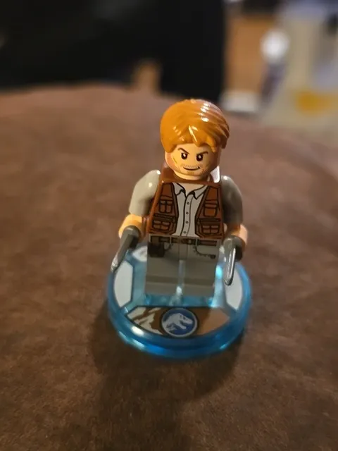 Lego Owen Grady Minifigure w/ Dimensions Base 71205 Jurassic World Untested 
