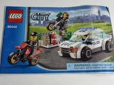 LEGO City 60042 Police Car 2 Robbers On Motorcycles Mini figures Manual Only