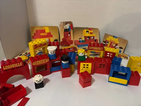 LEGO Vintage 1970's LEGOVILLE Set 082  Lot W Box Cut Outs Incomplete