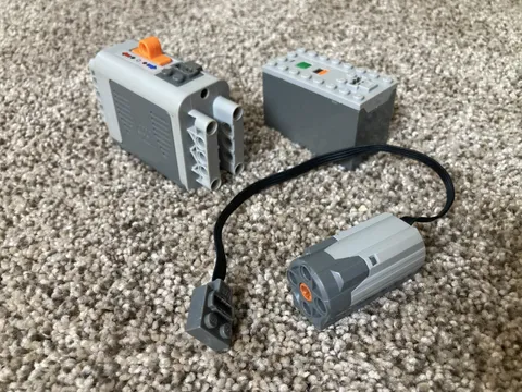  Lego power functions battery box and motor set