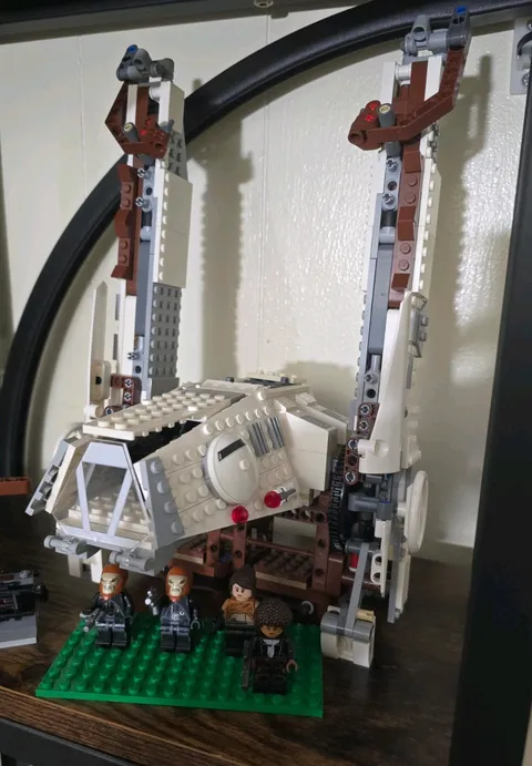 Lego Star Wars 75219 Imperial AT-Hauler with Instructions and Mini-Figures