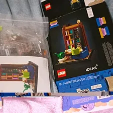 LEGO Ideas Books are my Passion 40698 Promotional Set 285 pcs 18+ Box Opened