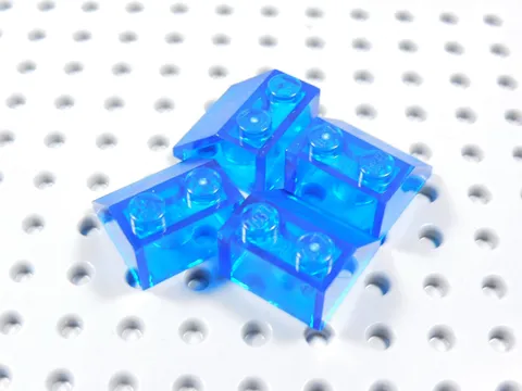 LEGO Lot of 4 Trans Blue 2x2 Slopes Bricks BQ
