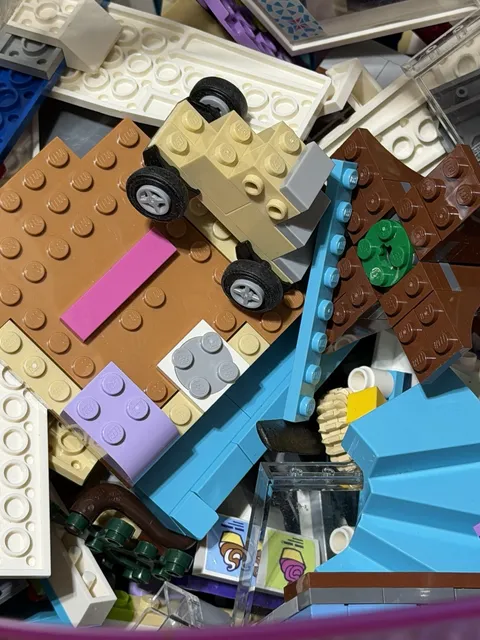 Bulk LEGO LOT 4 Pound bag of Bricks, parts, Pieces, Tires accessories four pound