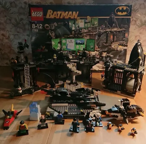 LEGO Batman: The Batcave: The Penguin And Mr. Freeze's Invasion (7783) no box