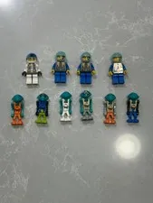 Lego Life On Mars Minifigures Lot of 10 Aliens Martian Astronaut 7315 7316 7313