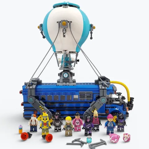 Lego 77073 Fortnite Battle Bus Balloon 2024 Complete w 9 Minifigures - Pre-owned