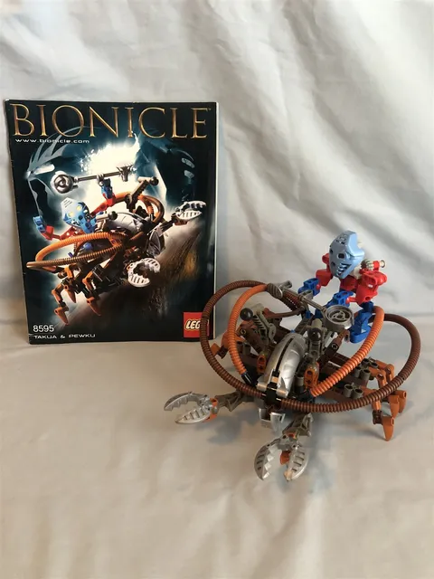 Lego set 8595 Takua & Pewku TITANS BIONICLE 100% complete w/ instructions