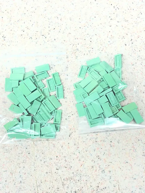Lot Of 100 NEW Lego 3069 1x2 Sand Green Flat Tiles Harry Potter Star Wars Yoda