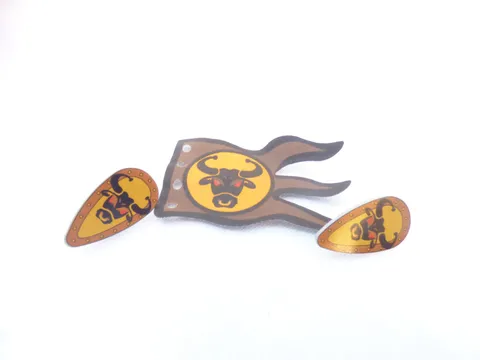 Bull Cloth Flag with 2 matching shields part x376px3