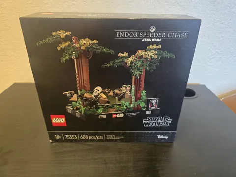 LEGO Star Wars: Endor Speeder Chase Diorama (75353) Retired & Sealed