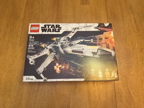 LEGO Star Wars: Luke Skywalker's X-Wing Fighter (75301)