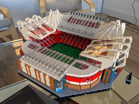 Complete LEGO Icons Old Trafford Stadium - Manchester United