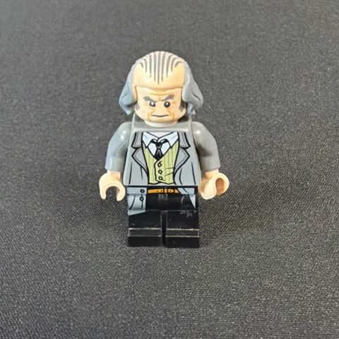 LEGO Argus Filch Minifigure hp140 Bald on Top Gray Jacket Harry Potter 75953