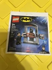 New Unopened 2026 Lego DC 30726 Batman: Bruce Wayne and the Suit Paper Bag Set