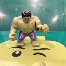 LEGO MARVEL SUPERHEROES Hulk Big Fig w/ Purple Pants Minifigure 76031