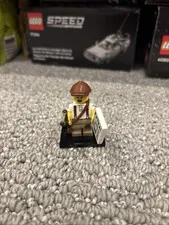 LEGO Minifigure Collectible Series 24 71037 Newspaper Kid, CMF