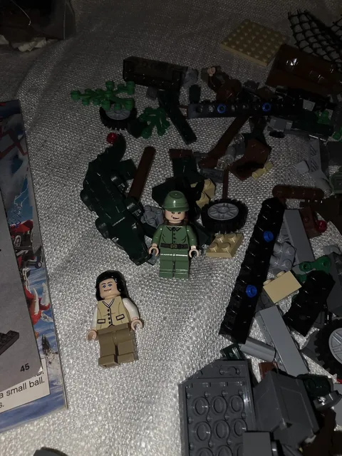 LEGO Indiana Jones: River Chase (7625), Missing One Piece, No Instructions 
