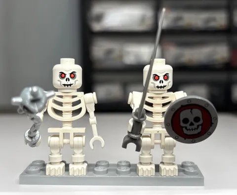 LEGO Castle Minifigures - Fantasy Era Skeleton (cas328) Lot of 2 7094 7029 7093
