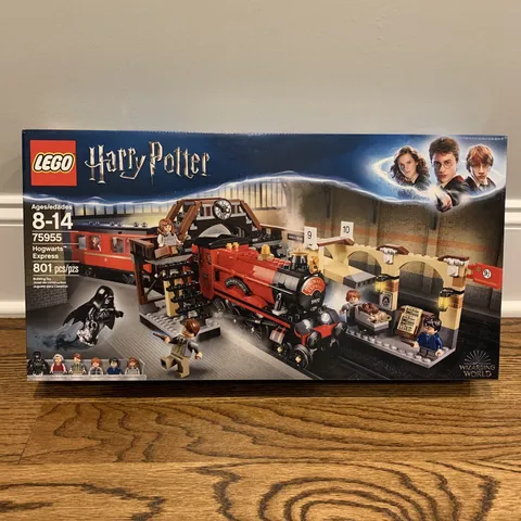 LEGO Harry Potter Hogwarts Express (75955) - 801 pieces Ages 8-14+ SEALED BOX