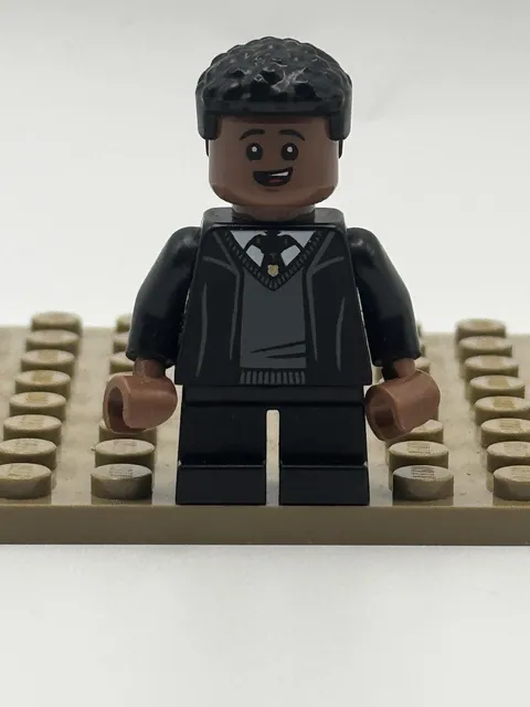 LEGO Harry Potter Genuine Minifigure Dean Thomas hp471 Hogwarts Robe 76426