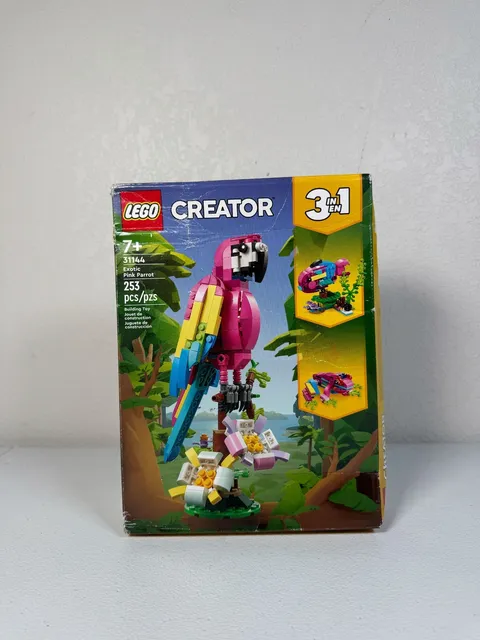 LEGO Creator 31144 Exotic Pink Parrot (minor box damage)