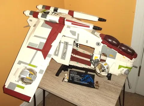 LEGO UCS Republic Gunship 75309 Complete With Manual 2 Mini figures