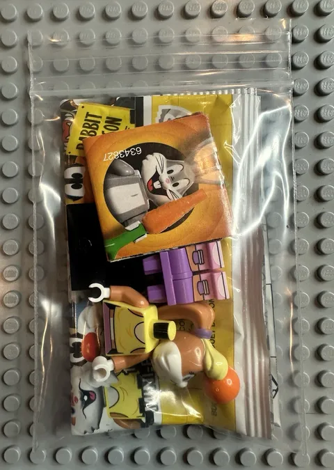 LEGO LOONEY TUNES Collectible Minifigures Series 71030 - Lola Bunny