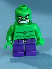 LEGO Marvel Minifig sh0252 - Hulk - Light Scratches/Cracks on Side & Arm