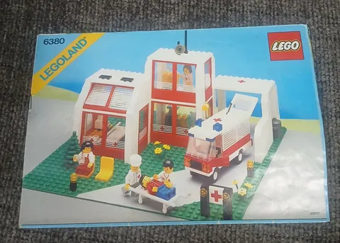 LEGO 6380 Emergency Treatment Center Instruction Original Manual Only Vtg Castle