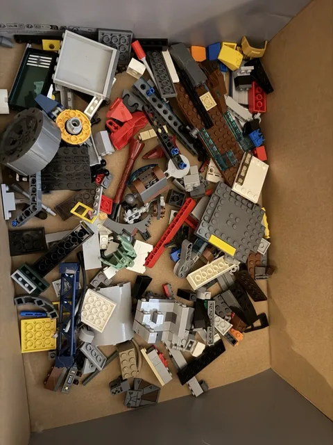 Lego 1lb Pieces lot mostly Star Wars Marvel Batman dc you get what’s pictured #7