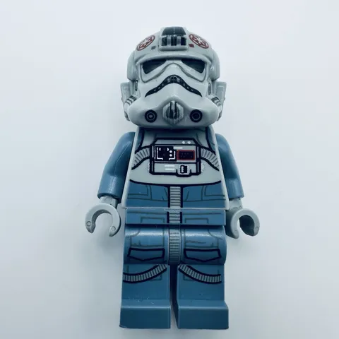 LEGO Star Wars AT-AT Driver sw1105 – Dark Red Logo & Cheek Lines Minifigure