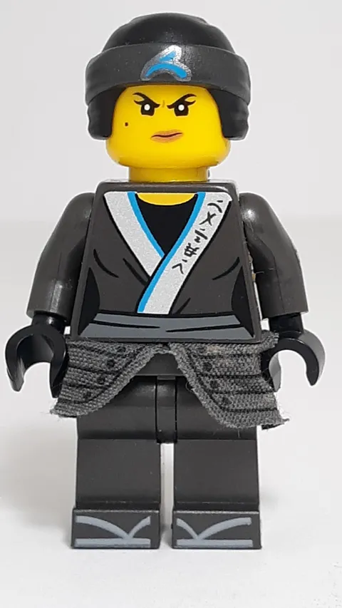 The Lego Ninjago Movie Nya Minifigure njo320 With Cloth Armor Skirt