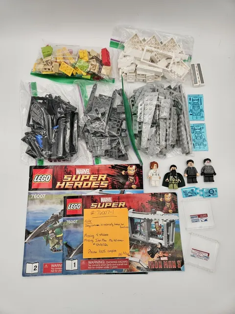 2013 Lego Marvel: Iron Man: 76007 Malibu Mansion Attack w Manual INCOMPLETE