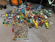 Huge Lego City Lot Bundle - 88 minifigures - Lots of Cars