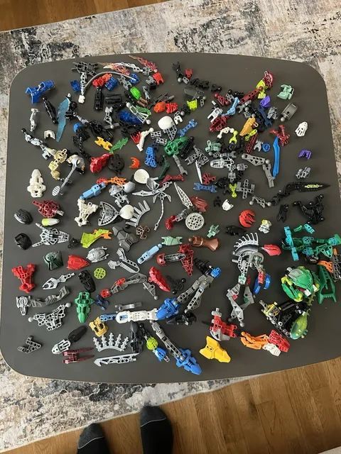 Lego Bionicle and Hero Factory Mixed Parts and Piece Lot #C