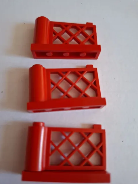 No 310.  3xlego 3187 & 3186 Fence Gate Red