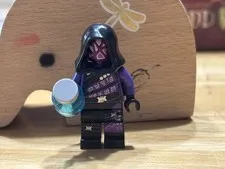 LEGO Cube Assassin Minifigure Fortnite Battle Bus 77073
