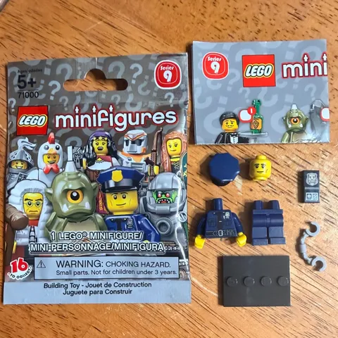 Lego 71000 CMF Series 9 - POLICEMAN Minifigure #6 NEW in OPEN BAG
