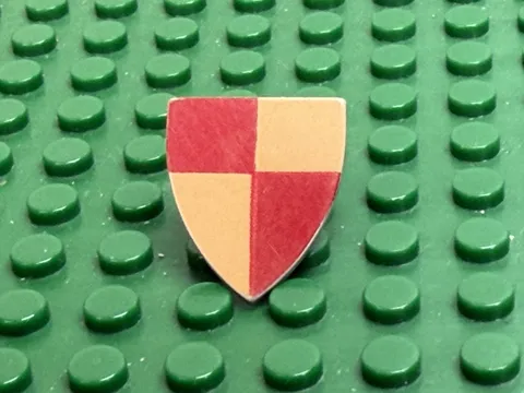 LEGO Old Lt Gray Shield Triangular Short w/Red & Peach Quarters 6083 383#3846px2