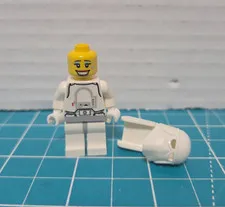 LEGO Star Wars Minifigure - Snowtrooper - From Set 9509 sw0428 Incomplete