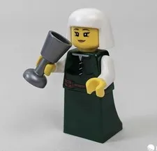 Original LEGO Castle Peasant Lady cas570 Green Dress Lion Knights’ Castle