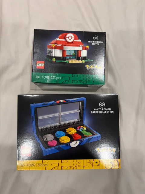 Lego Pokemon 40892 Kanto Region Badge Collection, 40911 Pokemon Center Sealed