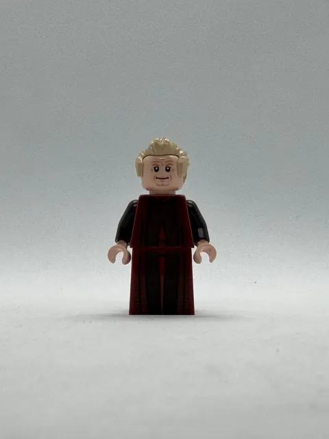 LEGO Star Wars Chancellor Palpatine Dark Red Outfit Minifigure Rare sw1306