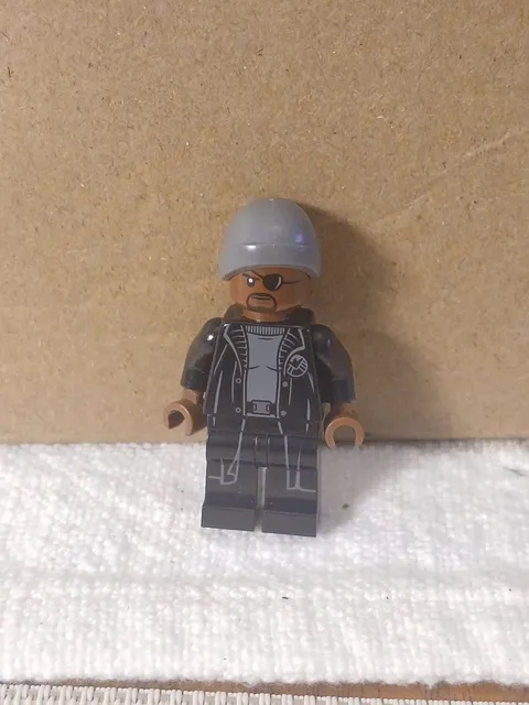 Lego Marvel Super Heroes Mini Figure Nick Fury (2021) 76196 SH0758 SH758