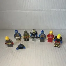 Lego Mini Figure lot UFO Commander And Bag Of Legos